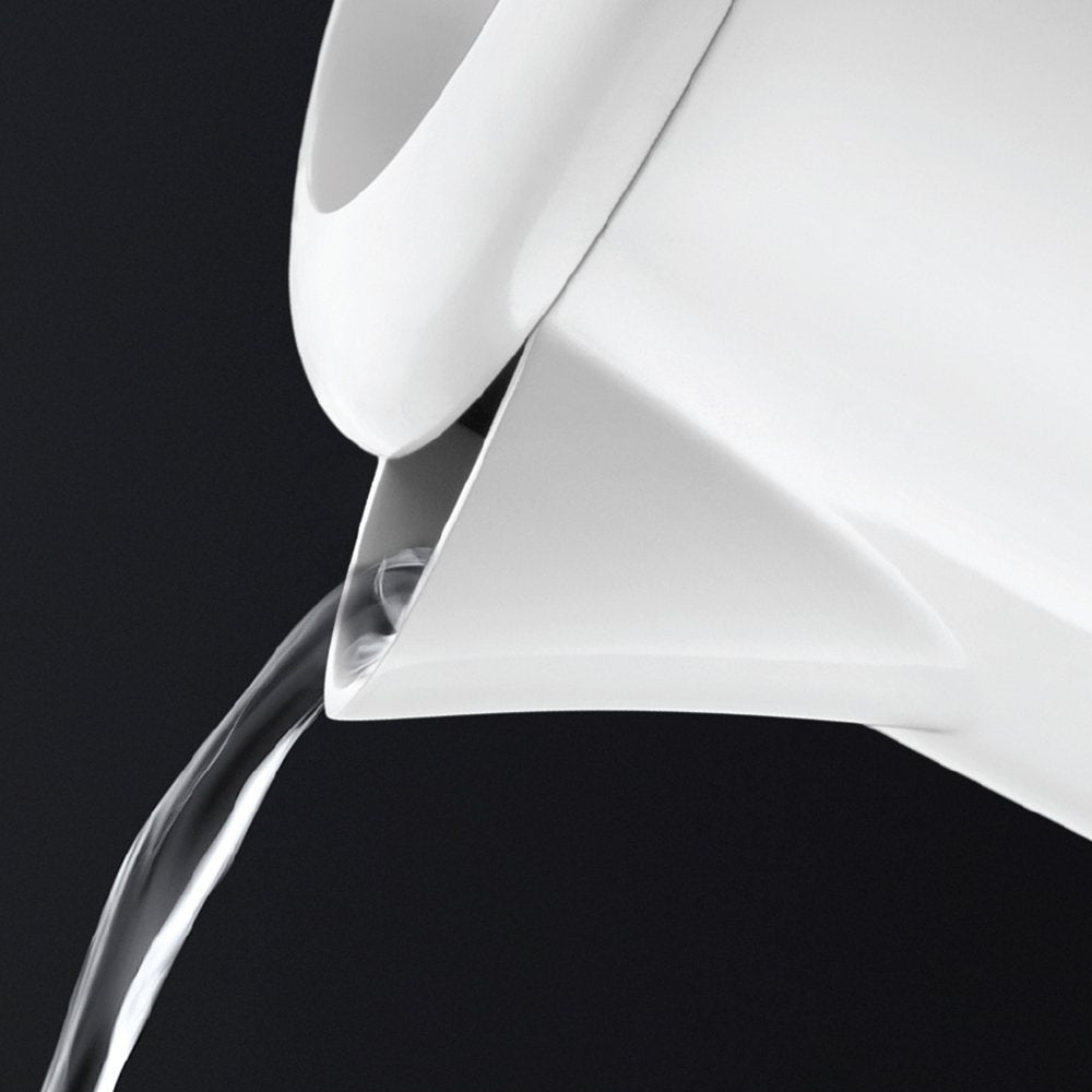 Russell Hobbs Wasserkocher klein [0,85l Reisewasserkocher mit weltweiter Spannungsanpassung] Travel (1000W, inkl. 2 Tassen & 2 Teelöffel, optimierte Ausgusstülle, kompakter kleiner Teekocher) 23840-70