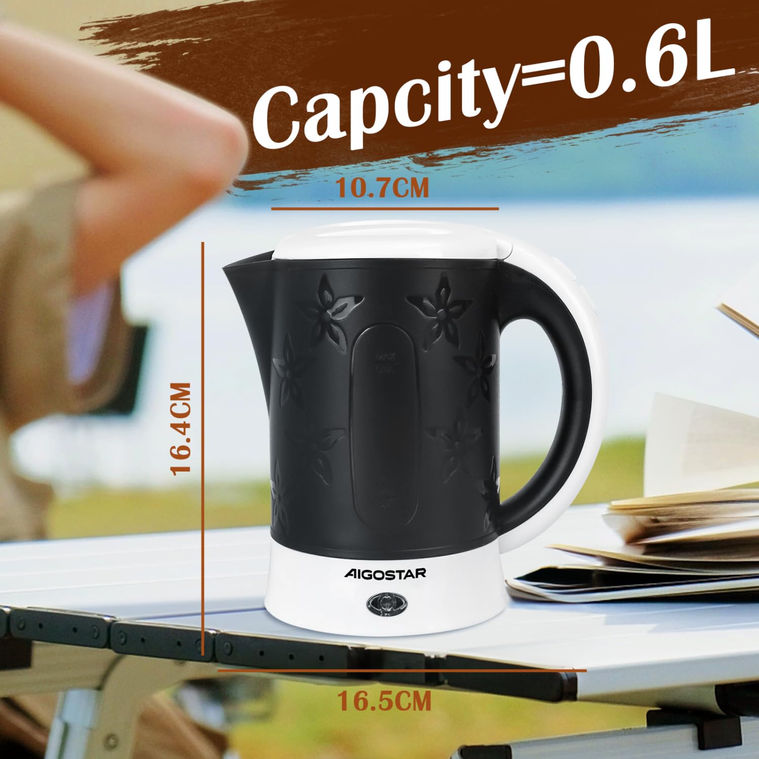 Aigostar Cooltravel - Mini Wasserkocher Klein 0,6 Liter Reisewasserkocher 650W, Camping Kleiner Wasserkocher Inklusive 2 Tassen und 2 Teelöffel, Abschaltautomatik mit Trockenschutz, Shwarz.